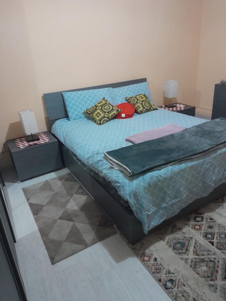 Beautiful 1-bed Apartment in Roma