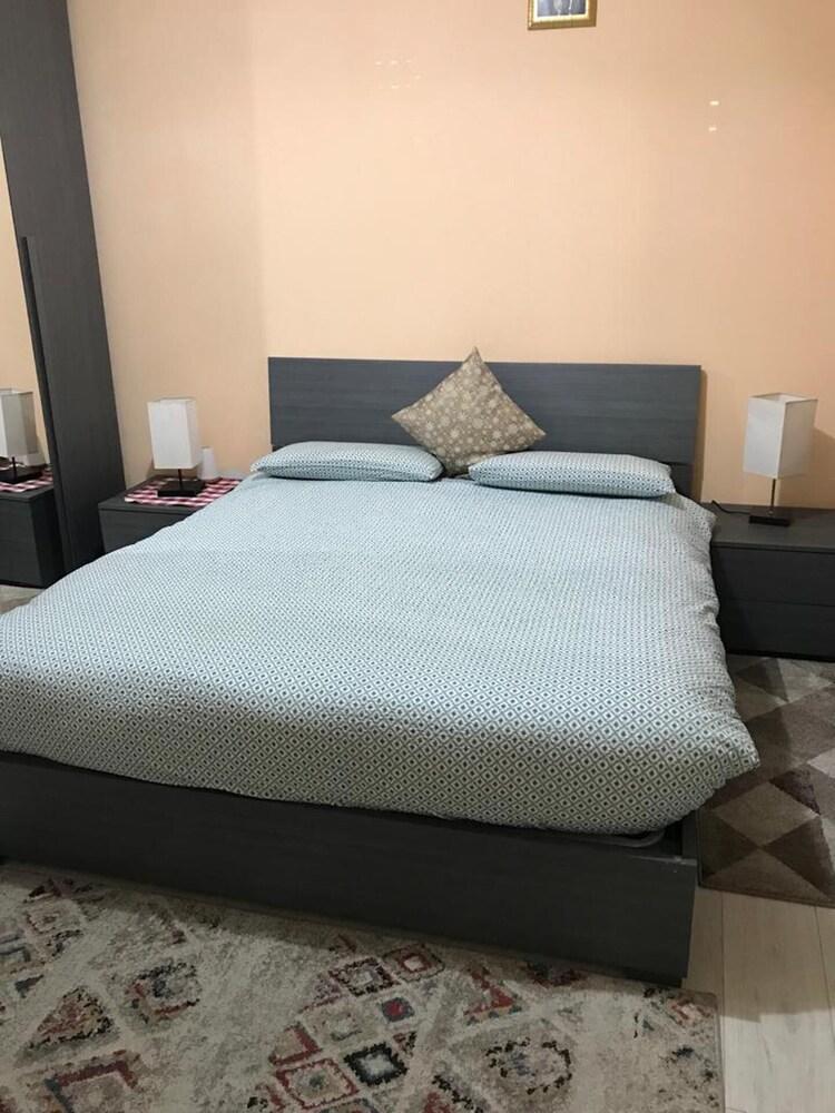 Beautiful 1-bed Apartment in Roma