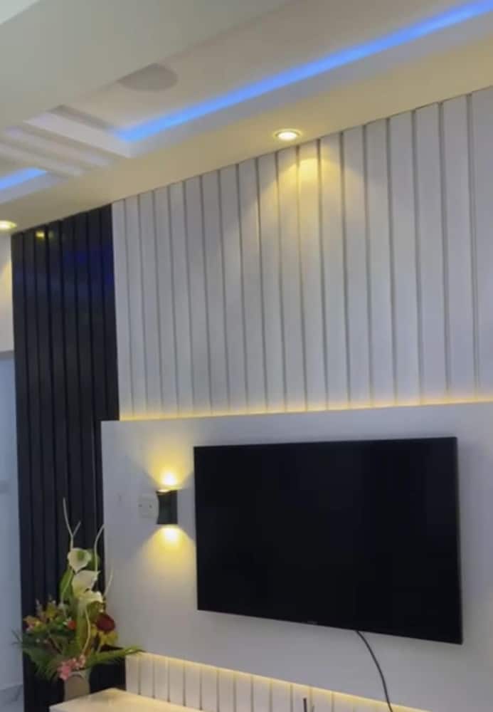 Immaculate 2-bed Apartment in Lekki Ajah