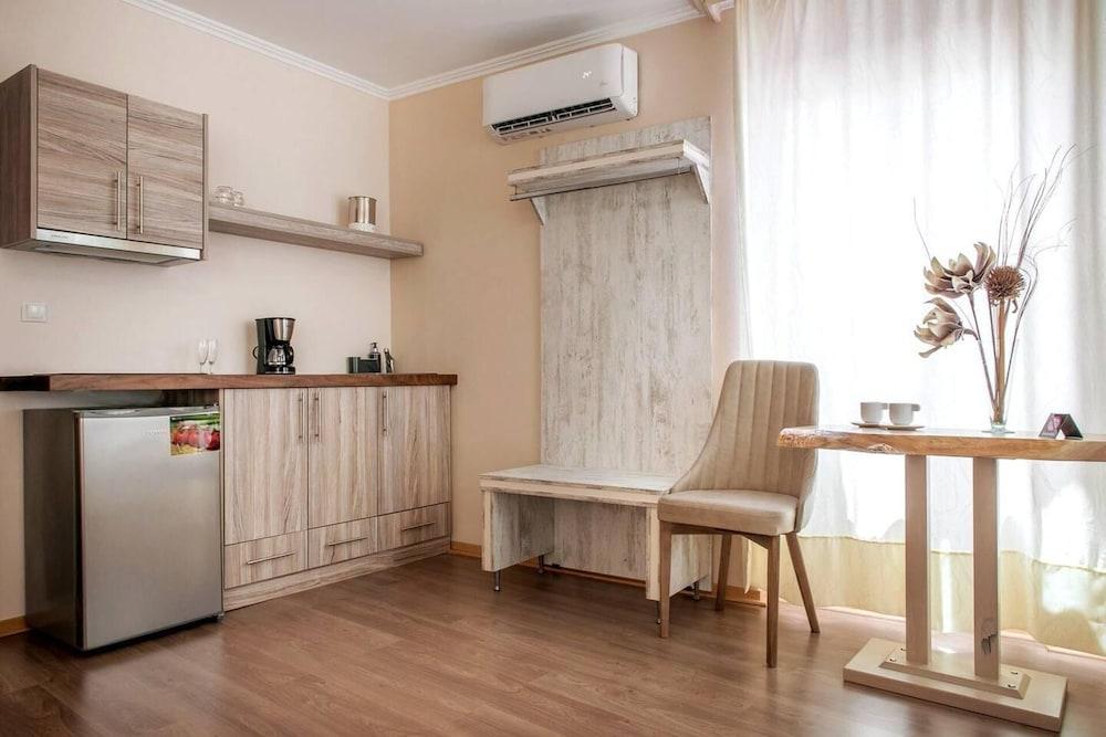 Oniro Luxury Suites in Pargatown