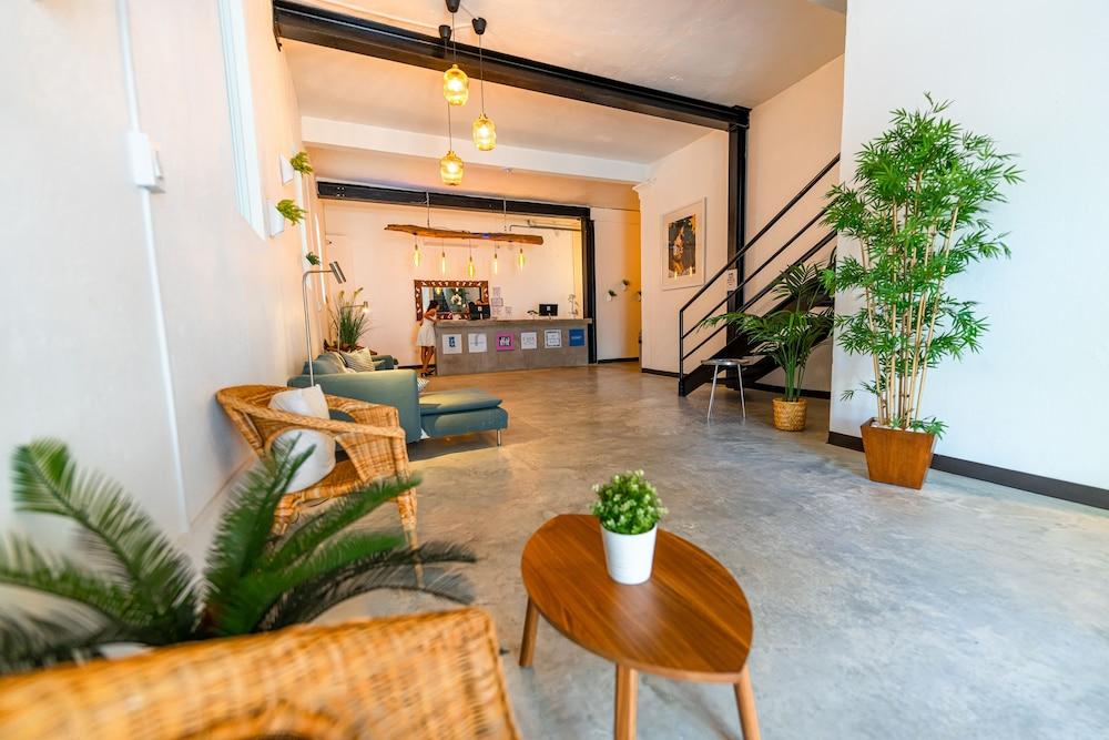 Juliette Hostel for Women Only