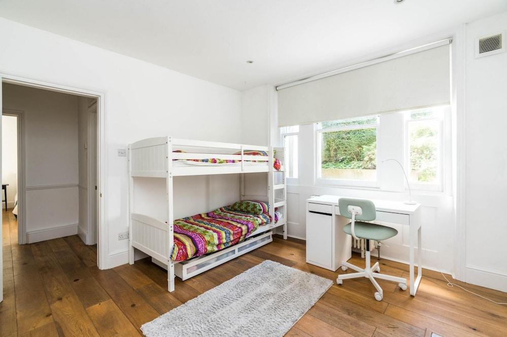 Fantastic 3 Bedroom Flat West Hampstead