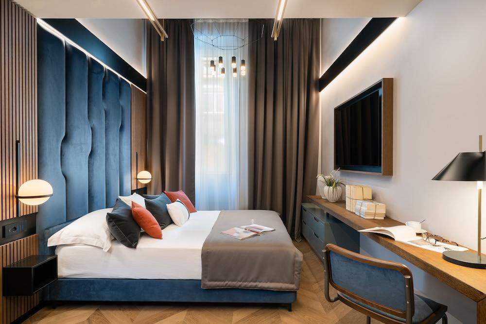 Arts & Crafts Apartments