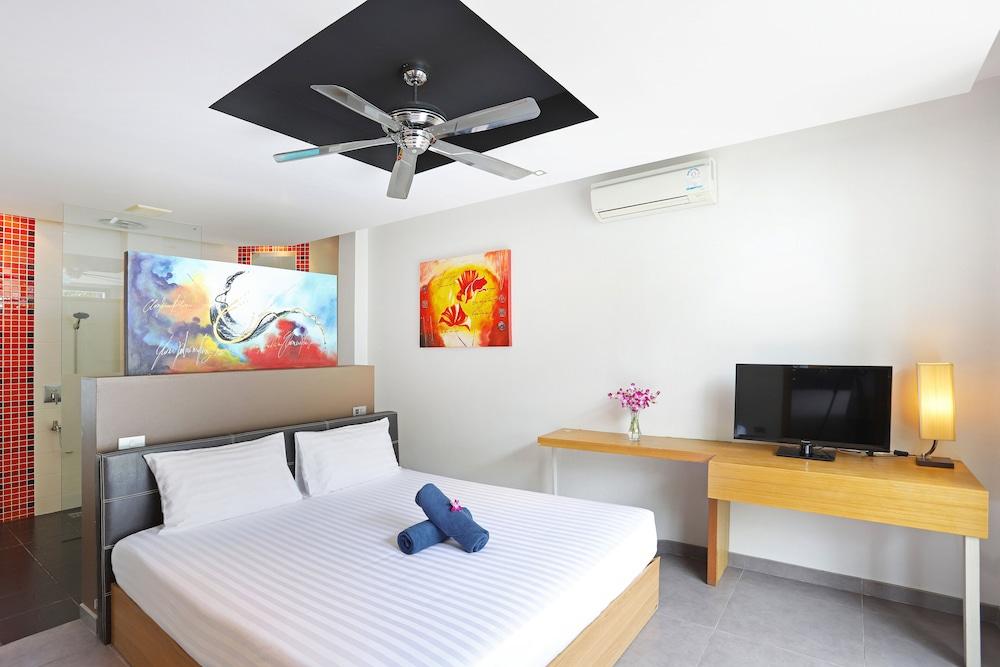 Chic and Modern 3BR Pool Villa Kloua