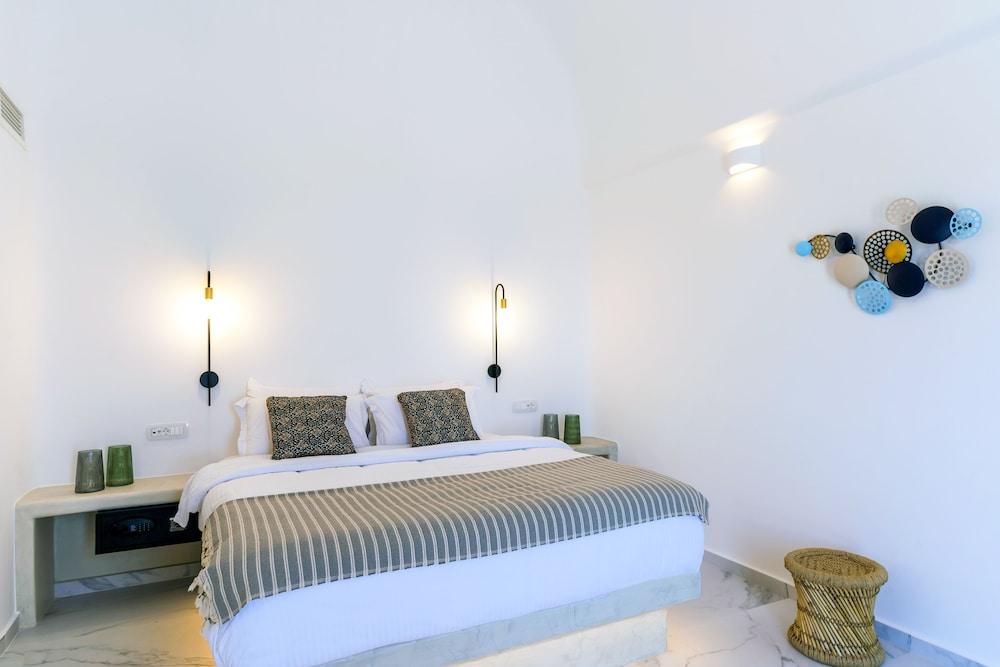 Lavadoze Luxury Suites - Adults only