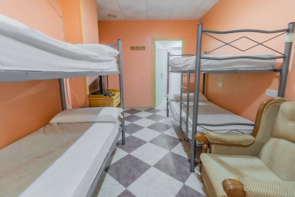 Albergue Rojo Plata by Vivere Stays