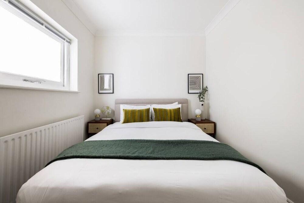 The Belsize Park Arms - Comfortable & Elegant 3bdr Flat