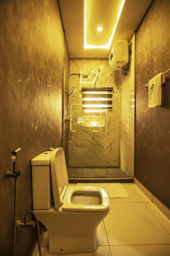 Triple 9 Apartments, Pool & Spa