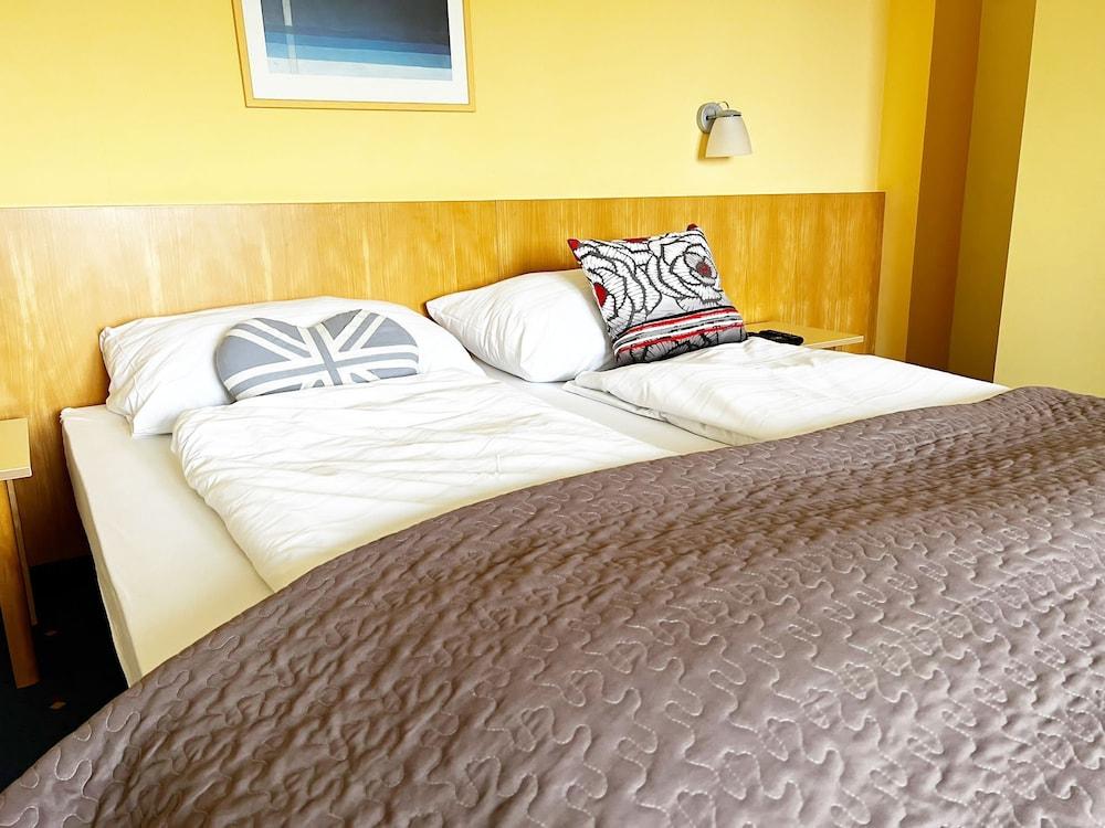 Bed and Breakfast Eder