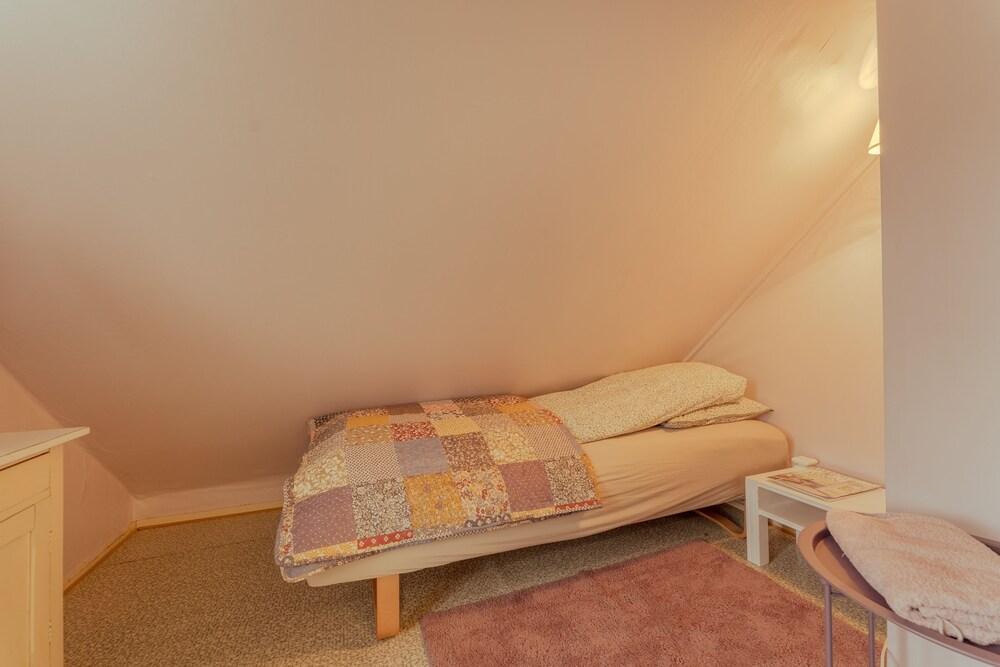 Authentic House-Unique Location-Nature