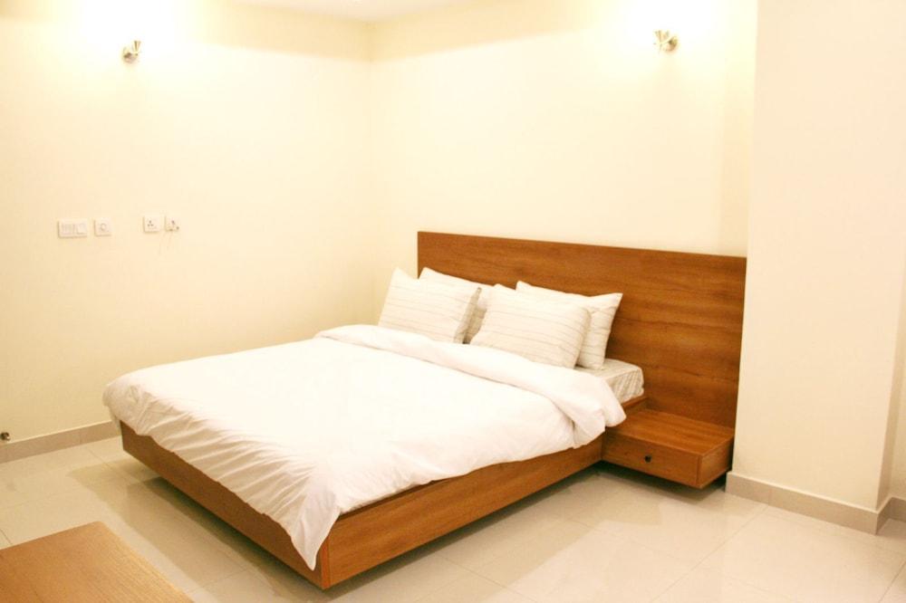 Executive Heights Apartments