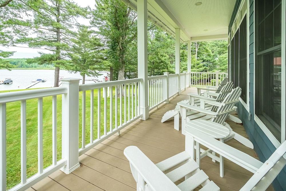 Sunset Cove by Taylor Made Deep Creek