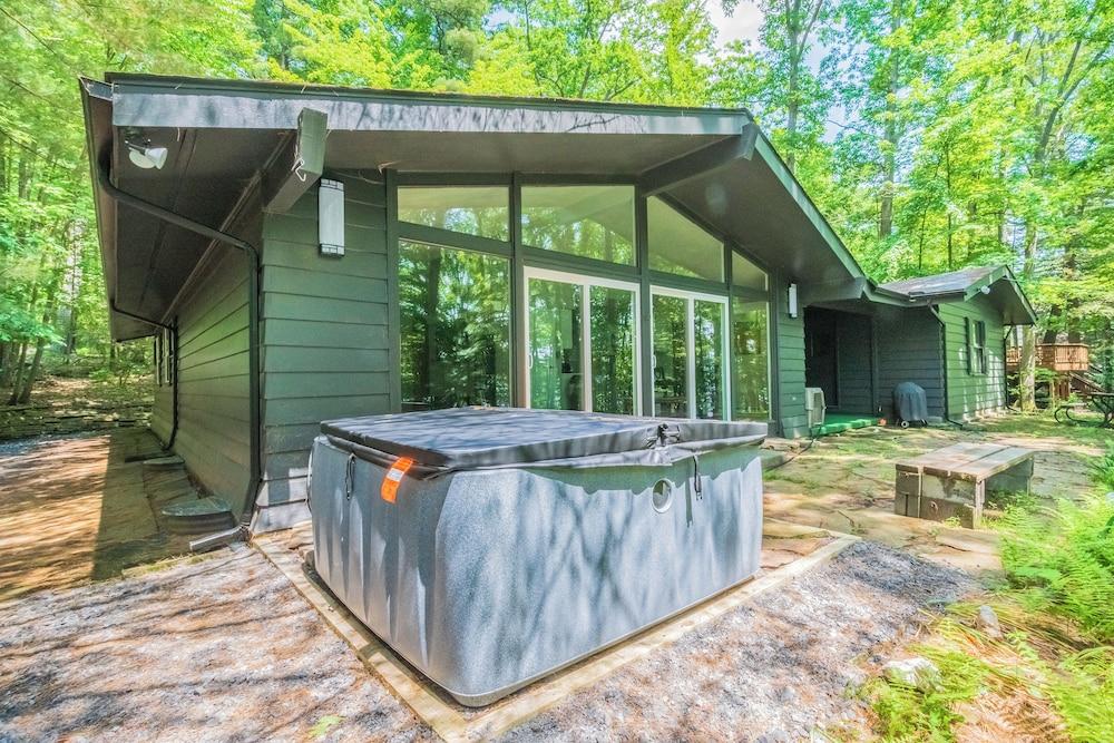 Waltzing Matilda by Taylor Made Deep Creek