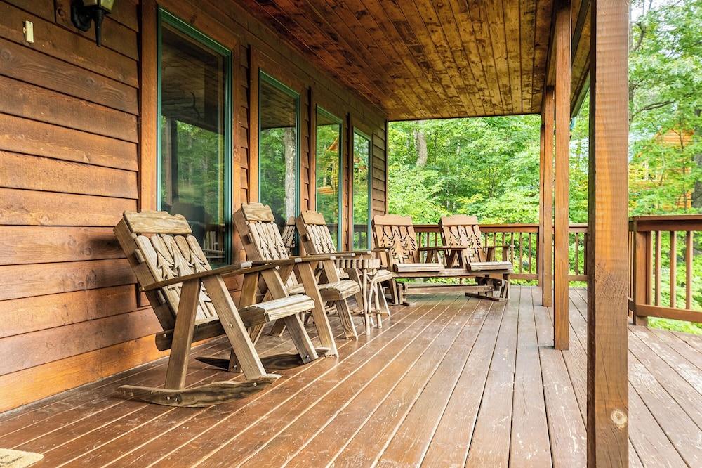 Fairway Breeze by Taylor Made Deep Creek