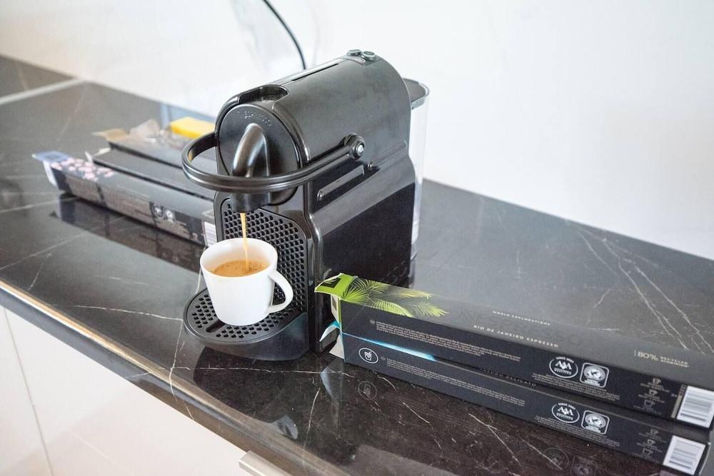 Athens & Acropolis View 7th Floor Apartment