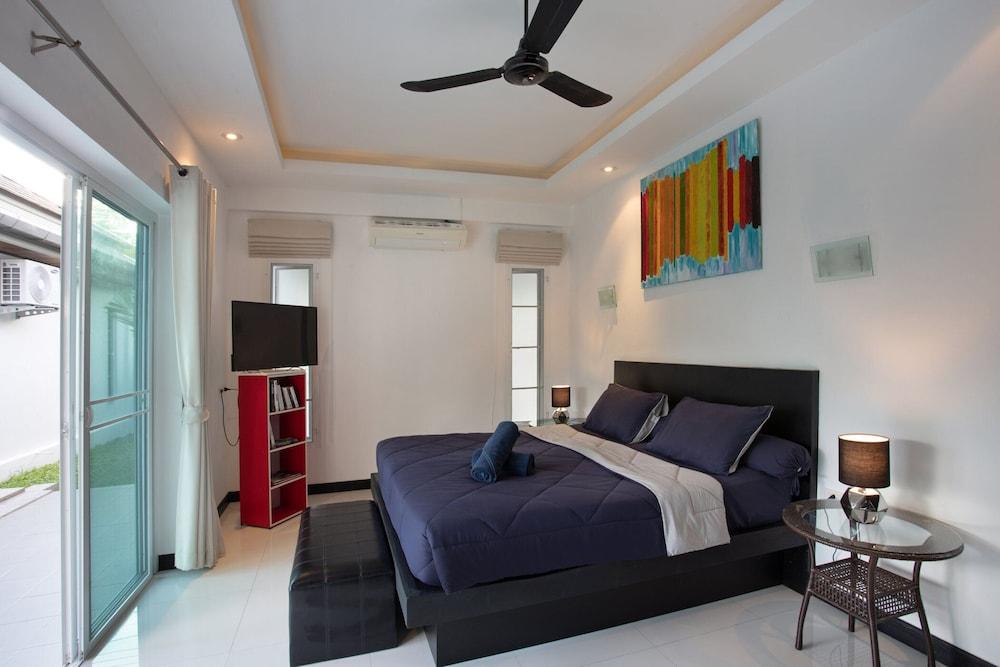 Modern Elegance 3BR Pool Villa Marine