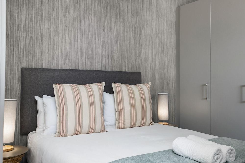 The Median Apartments