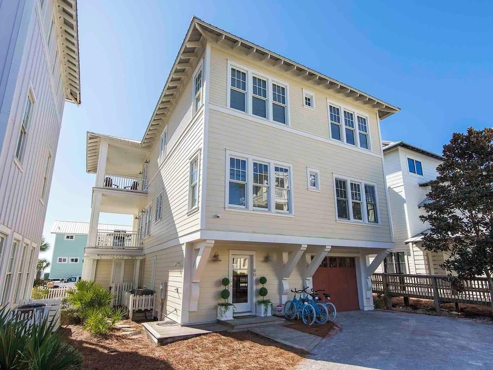 All Decked Out 30A by Southern Vacation Rentals