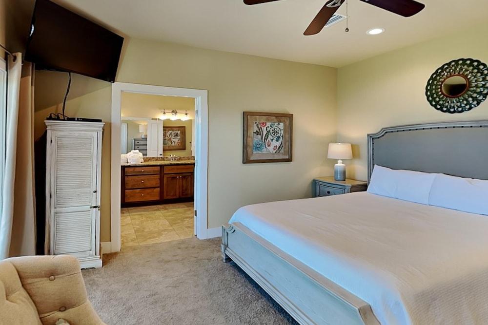 Lagoonie Goo Goo by Southern Vacation Rentals