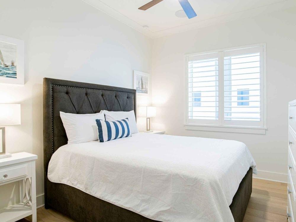 Viviana #2 by Southern Vacation Rentals