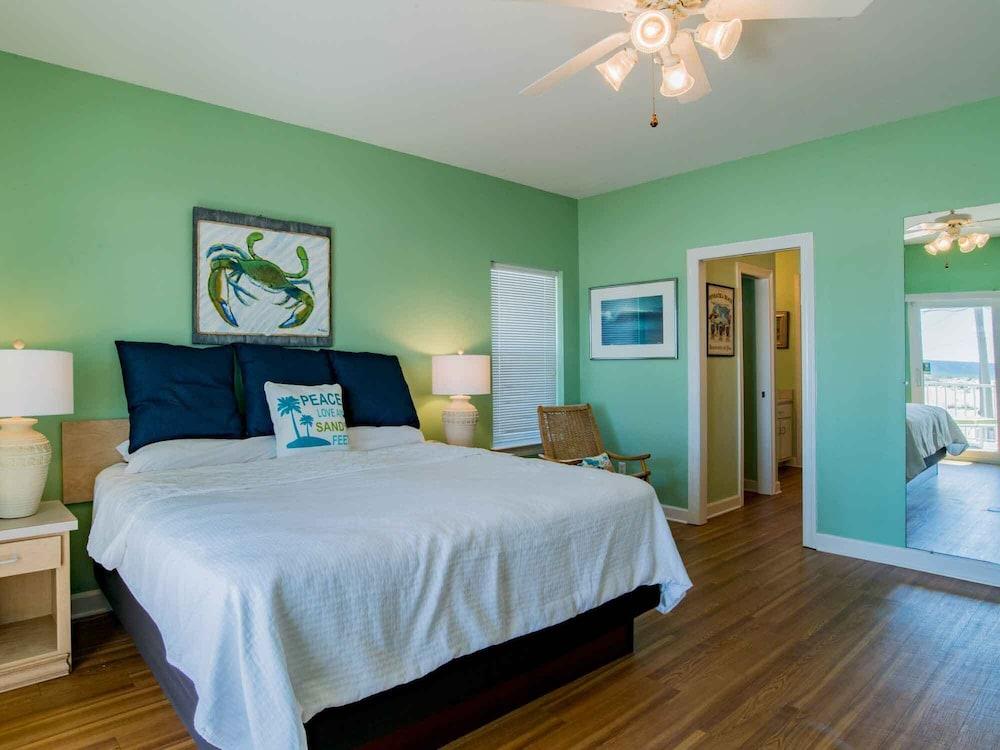 Sailfish by Southern Vacation Rentals