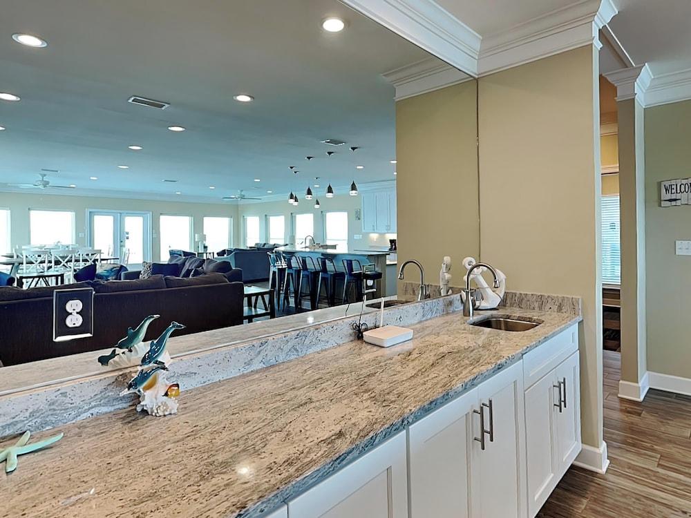 Arena Blanca by Southern Vacation Rentals