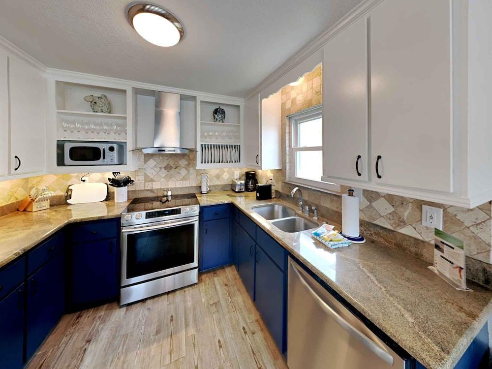 Beachin' Time by Southern Vacation Rentals