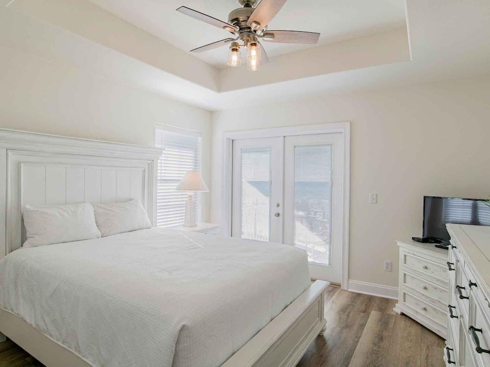 Seaside Cottage by Southern Vacation Rentals