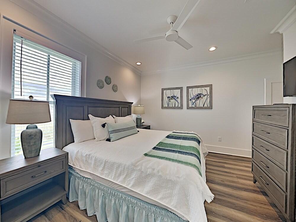 West Side Cottages #N - Robin's Nest