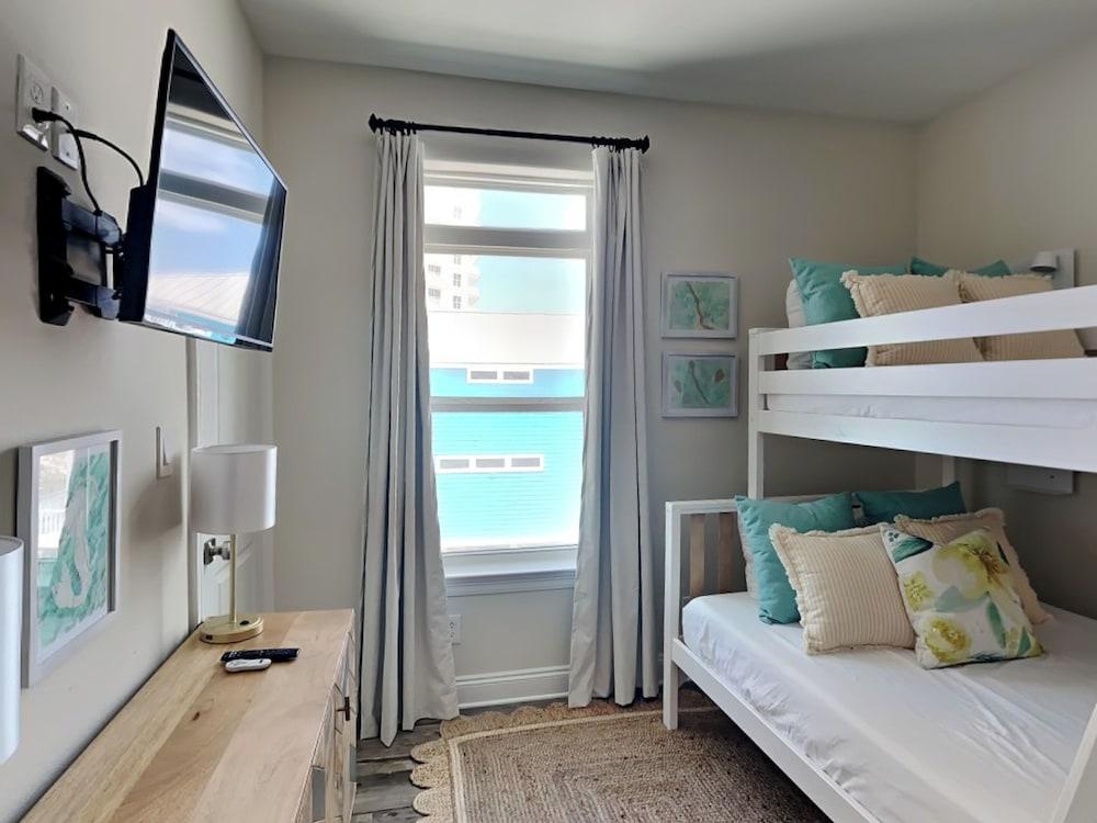 La Bella Luna by Southern Vacation Rentals