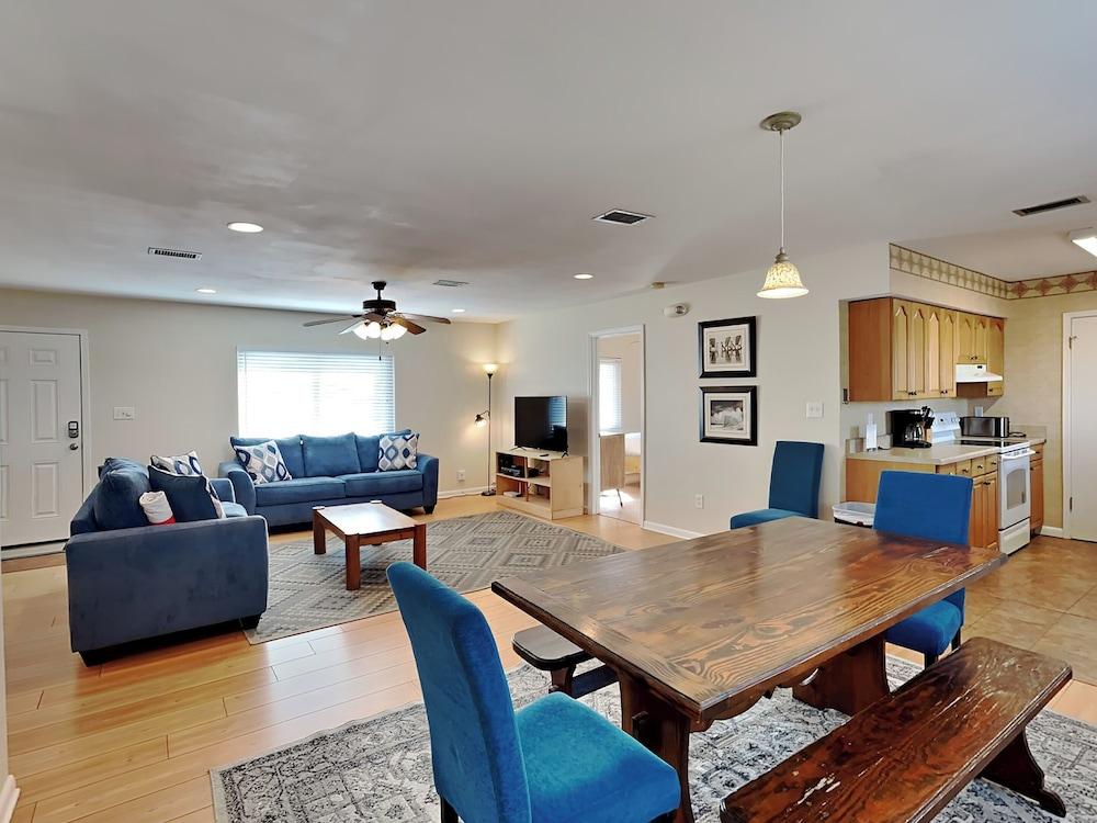 Pelican's Perch by Southern Vacation Rentals