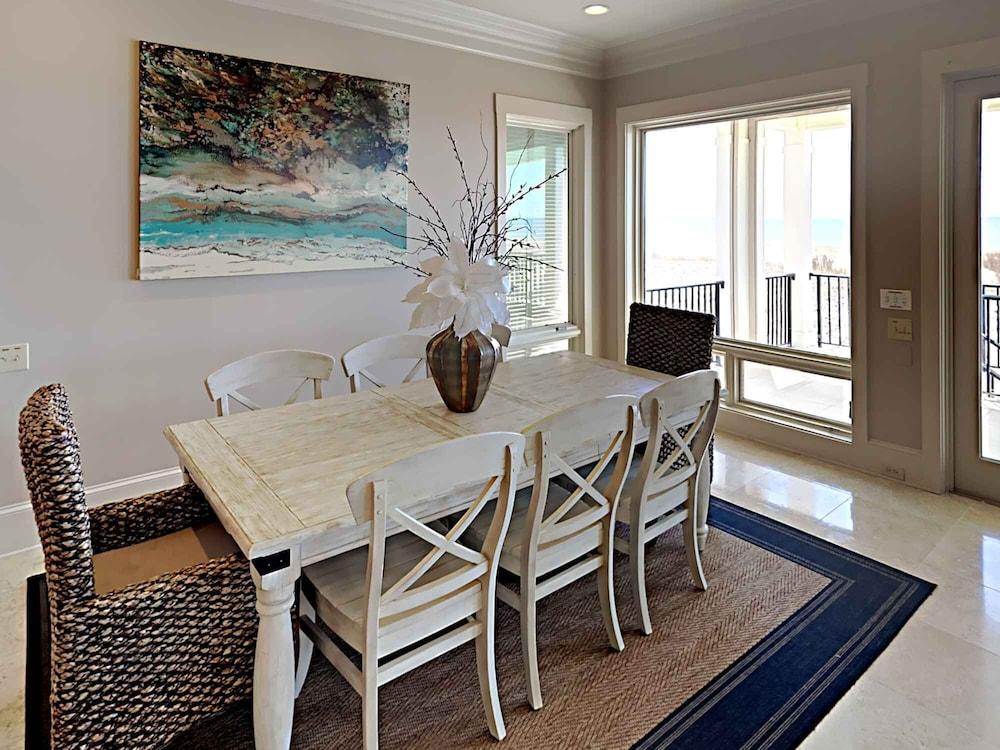 Beach Nut by Southern Vacation Rentals