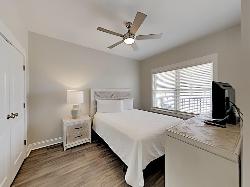 Southern Secret West by Southern Vacation Rentals