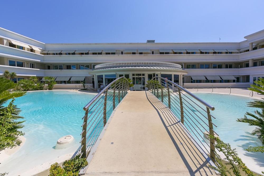 Rivoltella Apt With Pool 600m From Lake