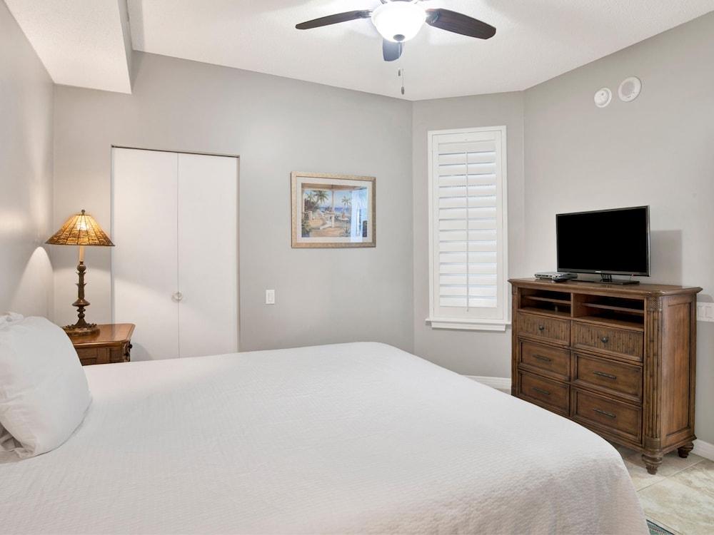 Beach Colony Resort West by Southern Vacation Rentals