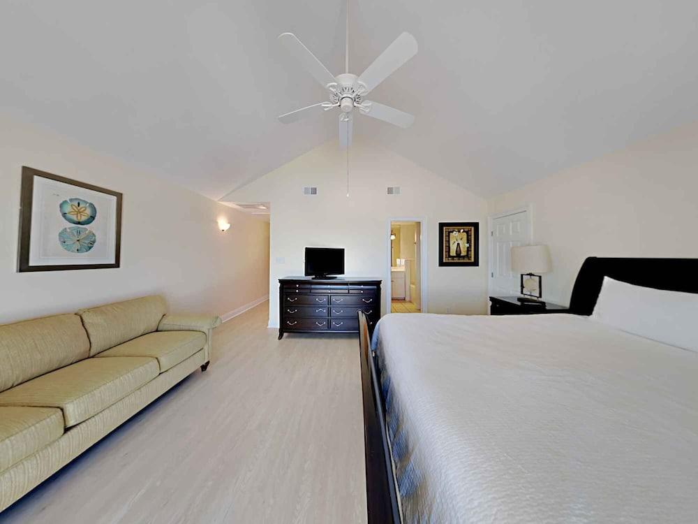 Beach Castle by Southern Vacation Rentals