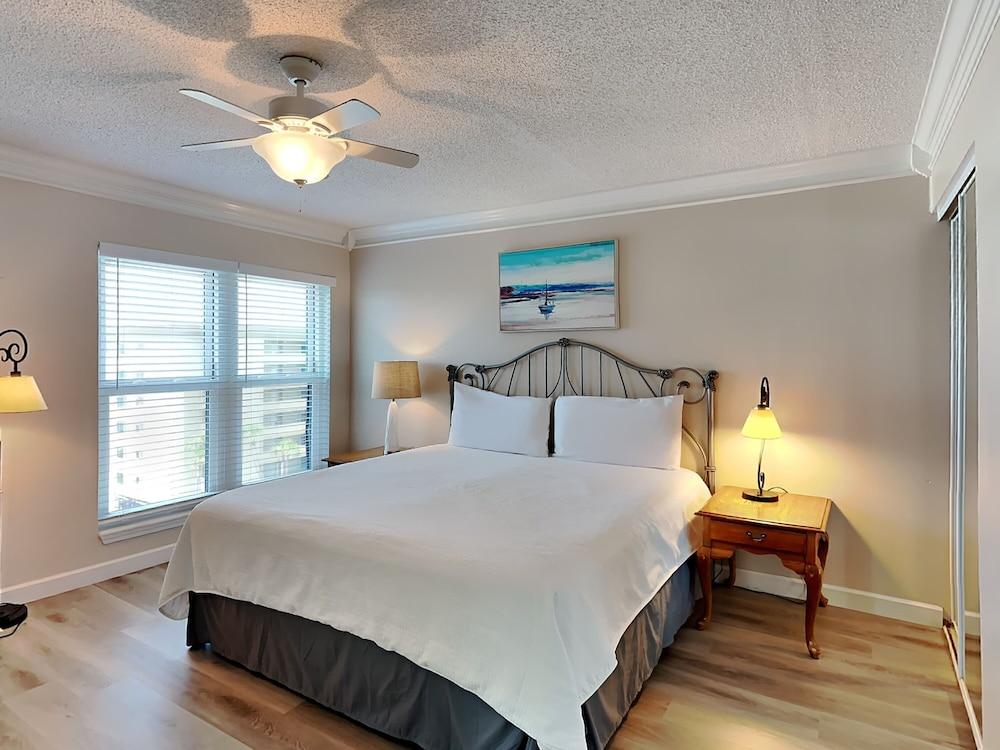 Emerald Isle Fort Walton Beach by Southern Vacation Rentals