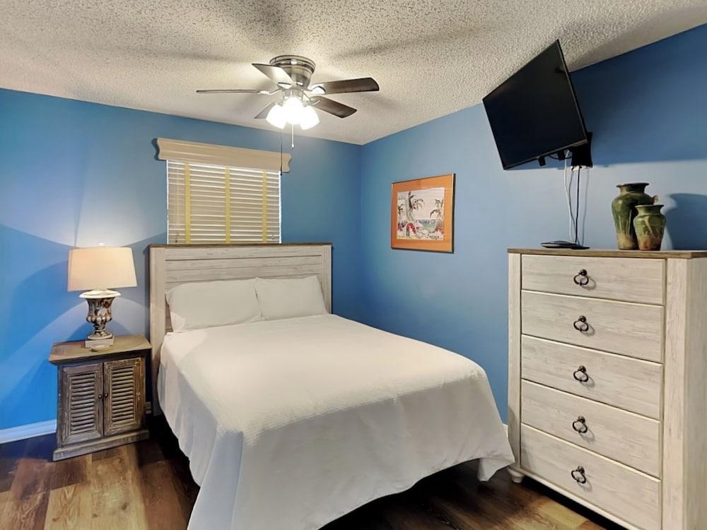 Royal Palms by Southern Vacation Rentals