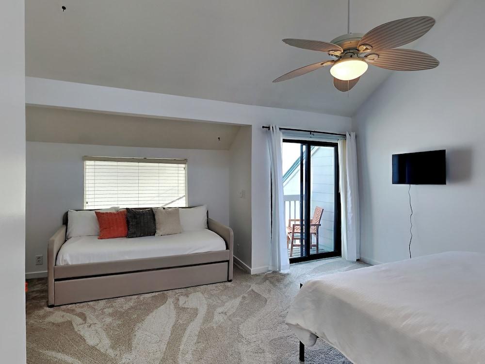 Solana Shores by Southern Vacation Rentals