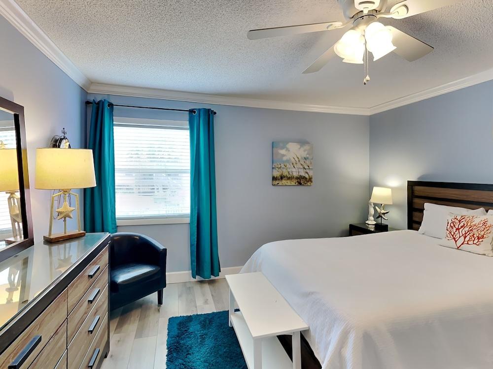 Villas on the Gulf Breeze by Southern Vacation Rentals