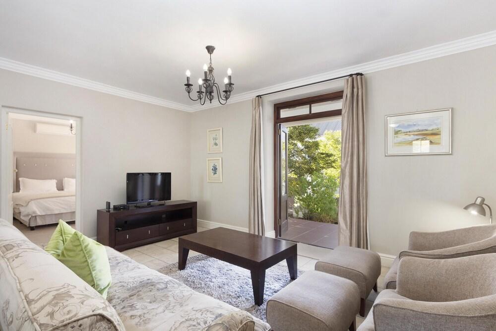 Winelands Golf Lodges 13