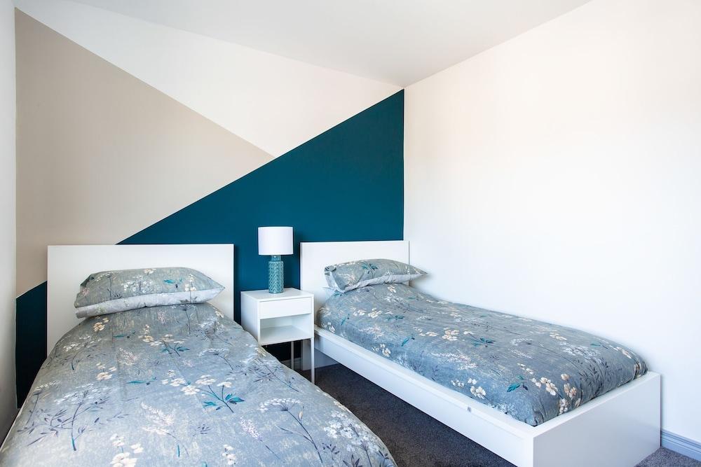 Fully Refurbished North Belfast Home 3