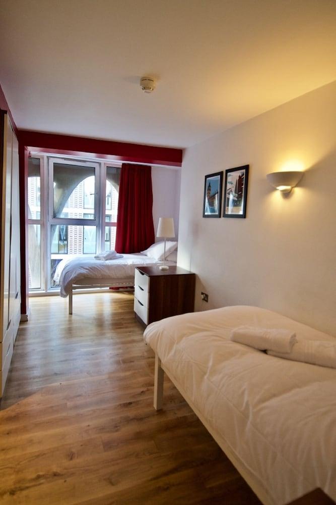 62-66 Farringdon by condokeeper