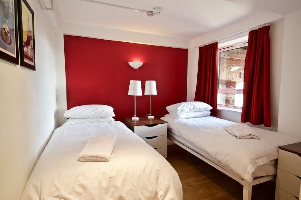 62-66 Farringdon by condokeeper