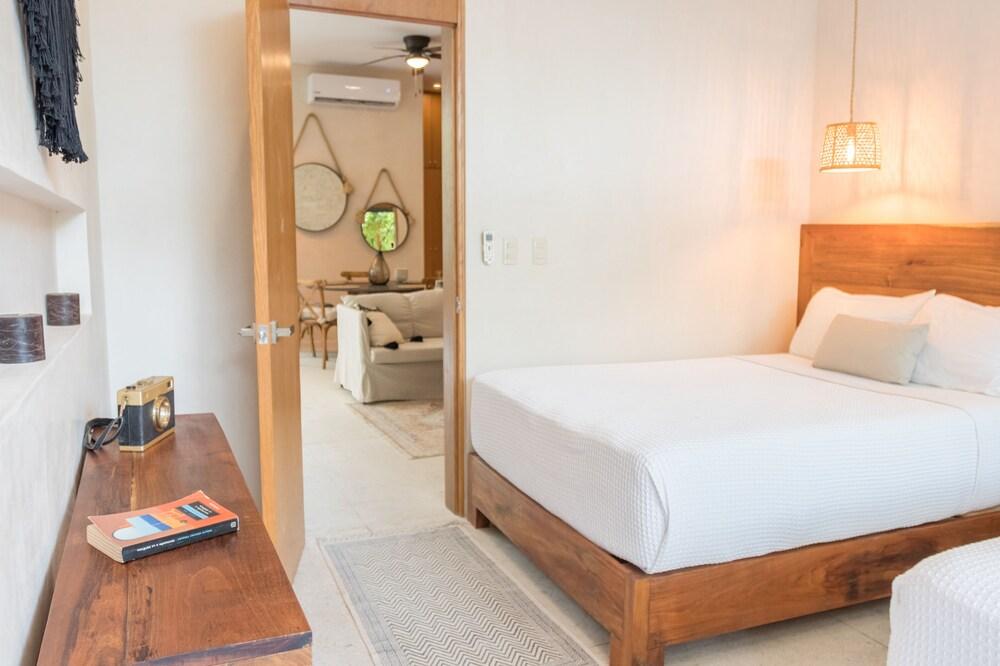 Manor Earl 2 By Lockey