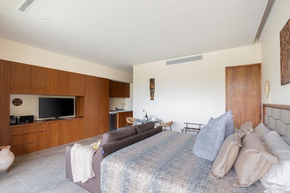 Mistiq D203 By Lockey