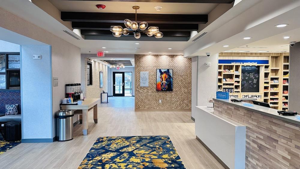 Hampton Inn & Suites Weatherford