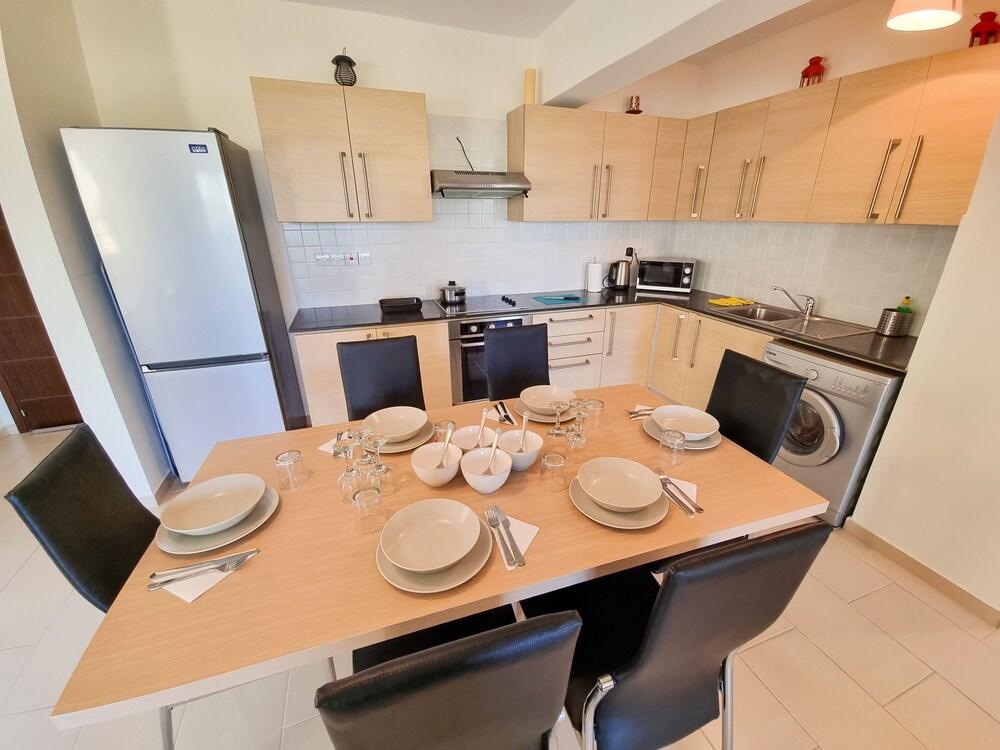 The Lob Star Apartment