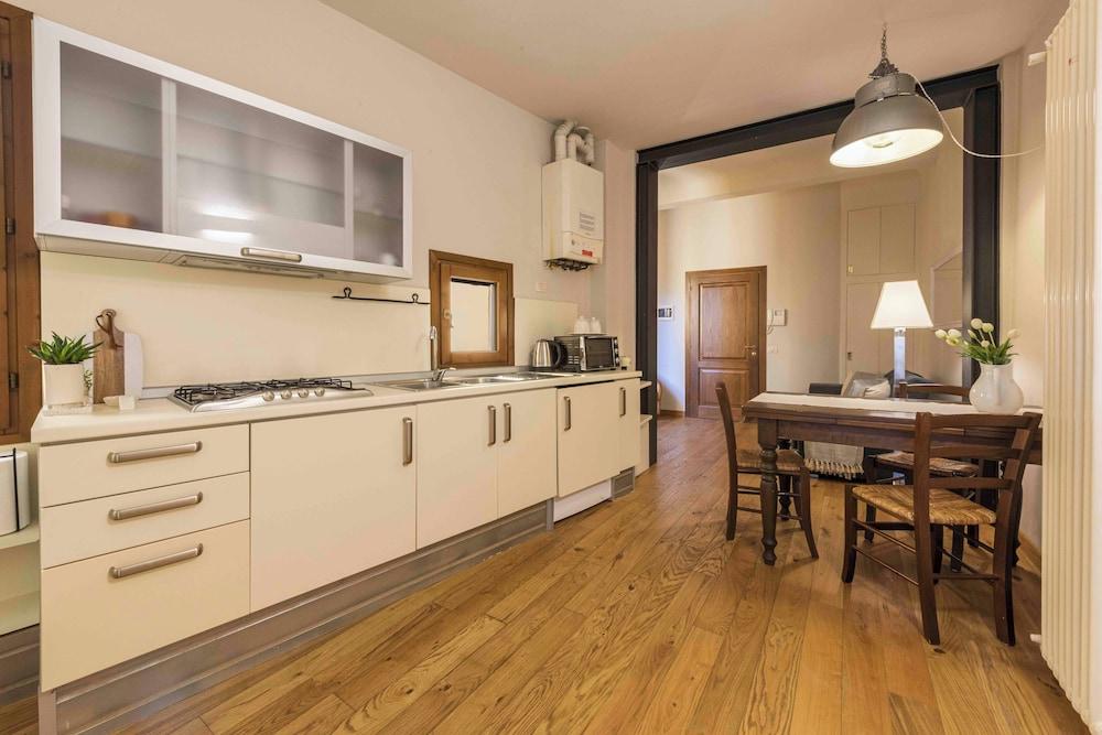 Casa Carolina by Mmega