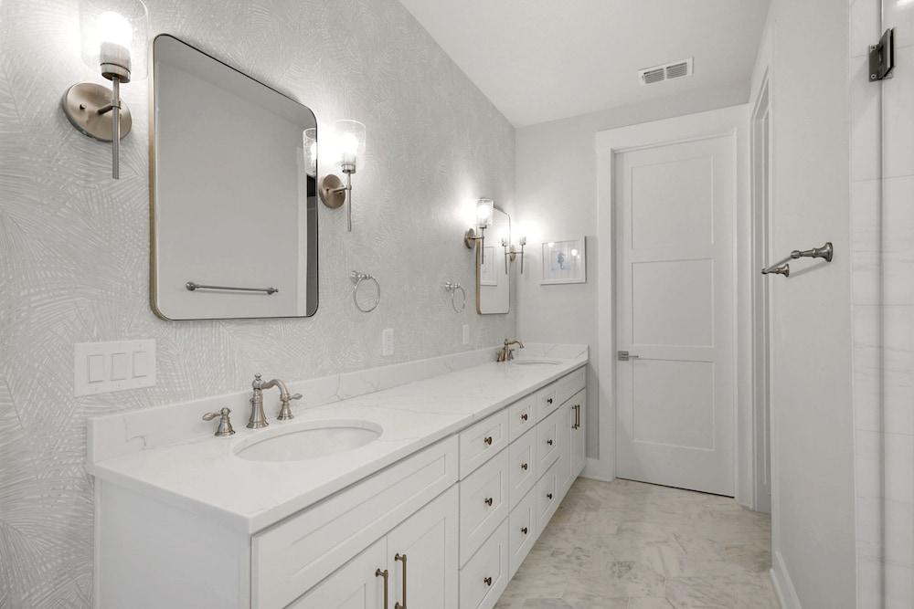 Surfview Paradise Manor